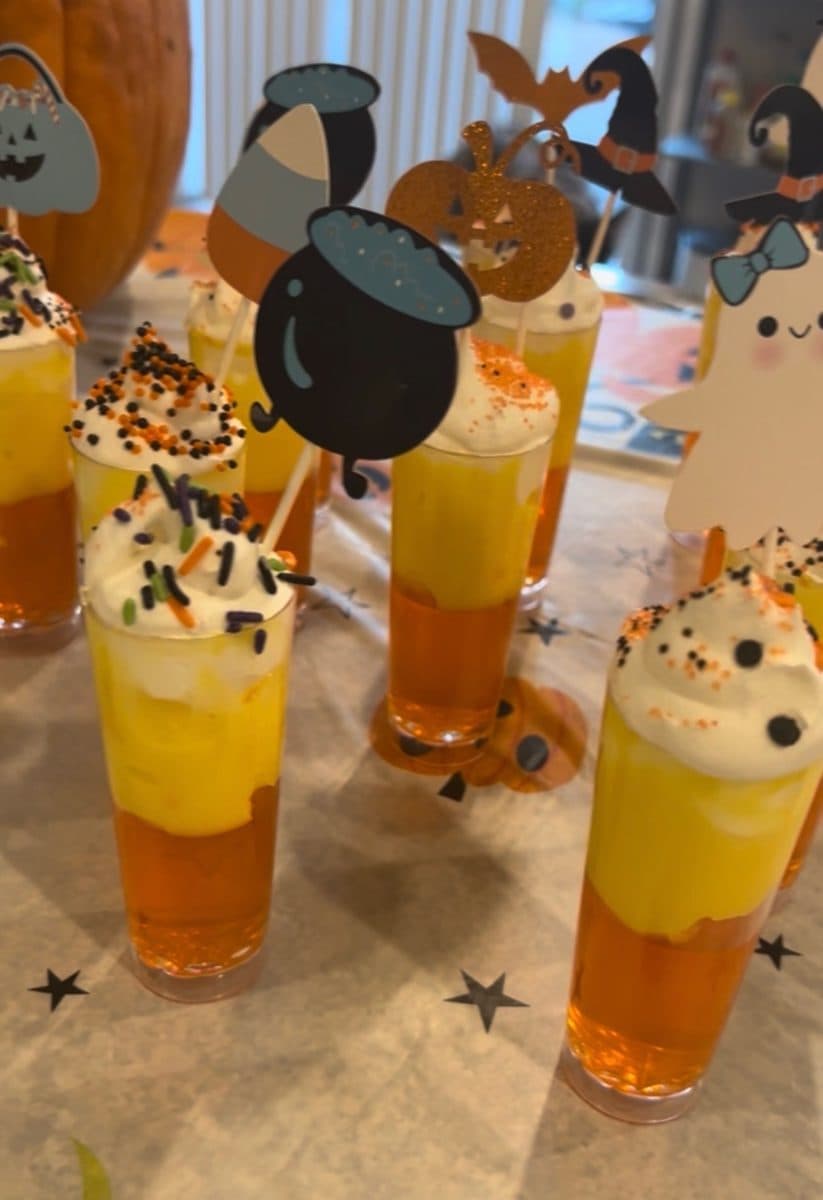 Halloween dessert cups